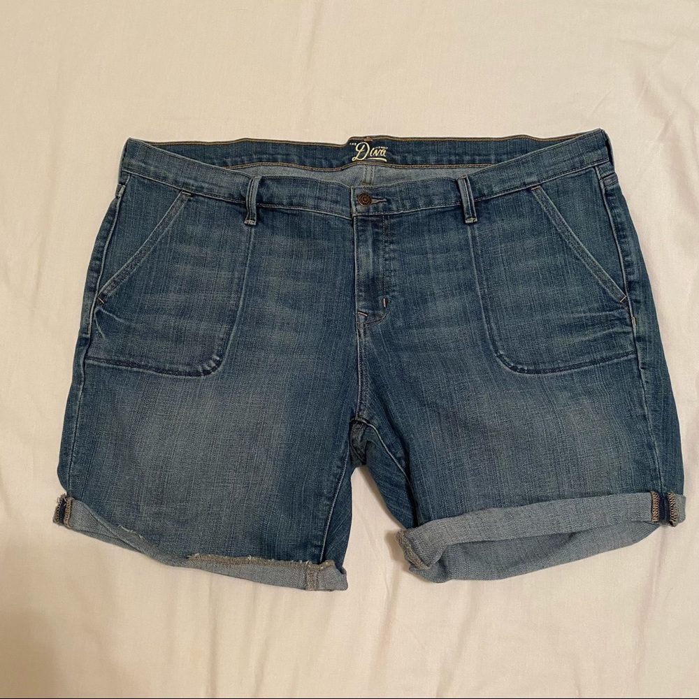 Rolled Cuff Jean Shorts